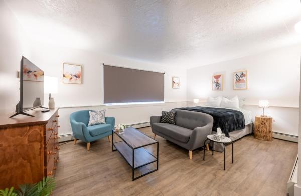 Beverly Apartments, Buchen Sie Ferienwohnung Hotels in Yukon mit Parkplatz, Parkplätze
