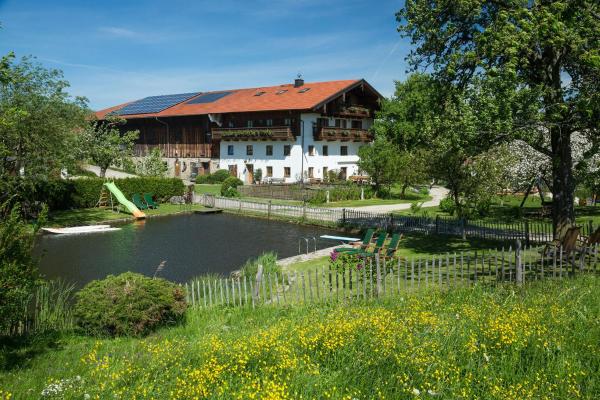 Seimehof Urlaub auf dem Bauernhof, Reserva ahora  Hoteles con piscina en Chiemsee, Piscina