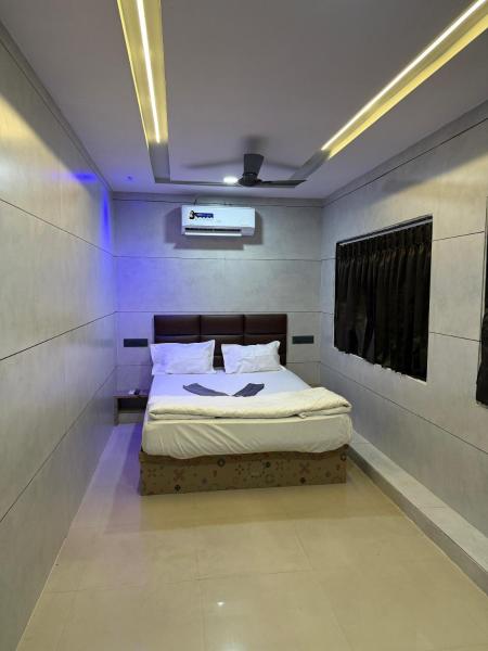Hotel castle rooms, Réserver  Surate Gujarat