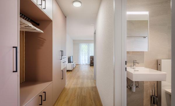 Figaro, Prenota  Leukerbad Canton Vallese