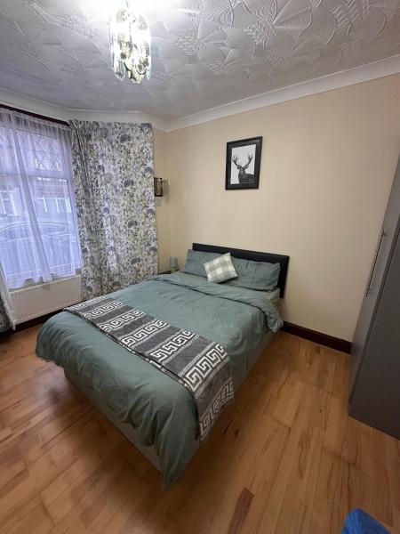 Double & Single rooms in Southall, Buchen Sie  Southall Middlesex