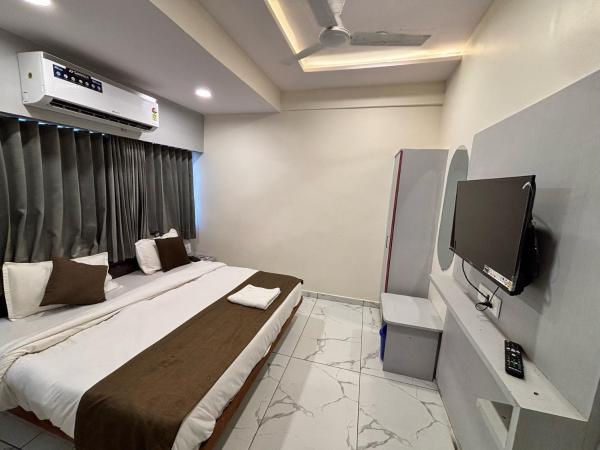 Hotel O by OYO B N Inn, Réserver  Ambli Road Gujarat