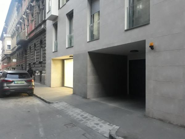 Garage Gratis Central Deluxe, Buchen Sie  Hotels in Pest mit Parkplatz, Parkplätze
