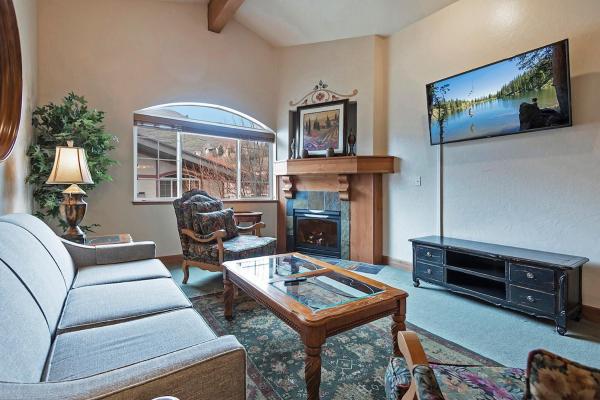 Swiss-Inspired 2B2B Villa in Downtown Midway - 7476, Buchen Sie  Mound City Utah
