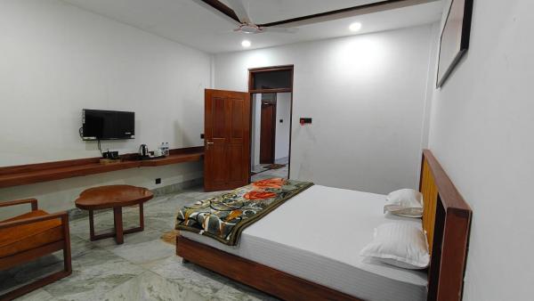 Apun Majuli Guest House, Reserva ahora  Hoteles en Majuli con aparcamiento, Aparcamiento
