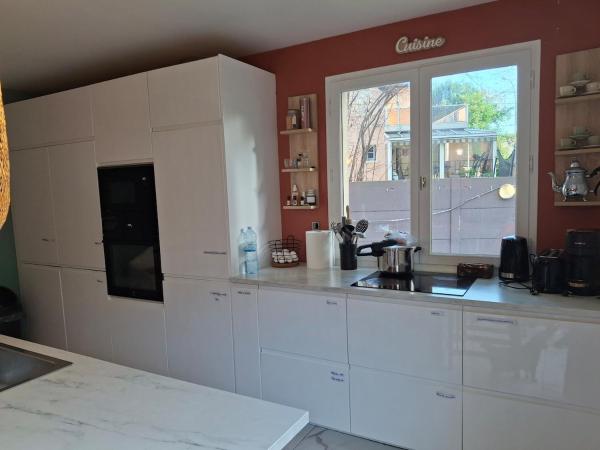 Maison avec Jardin Sucy-en-brie, Réserver  Hôtels à Val-de-Marne avec piscine, Piscine