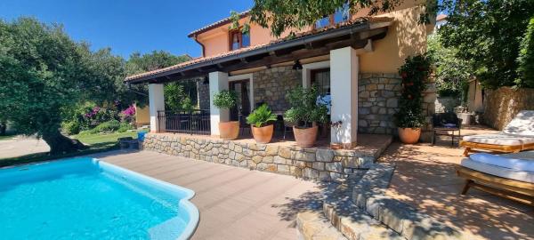 Villa Rapkinja, Buchen Sie  Hotels in Insel Rab mit Parkplatz, Parkplätze