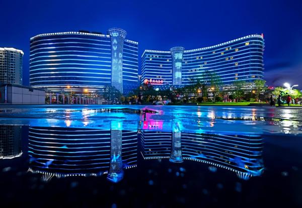 King Maker Grand Hotel-At the Gate of Tianmen Peak Cableway, Reserva ahora  Hoteles con spa en Hunan, SPA