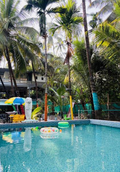 Green Waves Resort, Réserver  Hôtels à Maharashtra avec piscine, Piscine