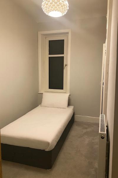 Simple & Peaceful Space, Buchen Sie  Hotels in Colne mit Parkplatz, Parkplätze
