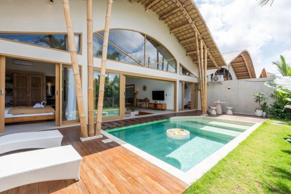 Louisa - 2BR Private Pool Villa in Kerobokan, Buchen Sie  Hotels mit Pool in Badung, Schwimmbad