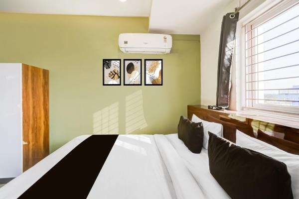 Hotel O by OYO Malani Inn, Réserver  Kukatpalli 