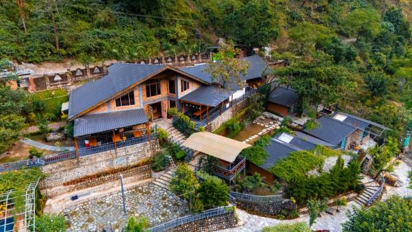 Grannys Den BY ELIVAAS, Prenota  Hotel a Dhanaulti con piscina, Piscina