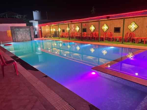 Kesariya Bagh, Buchen Sie  Hotels in Rajasthan mit Pool, Schwimmbad