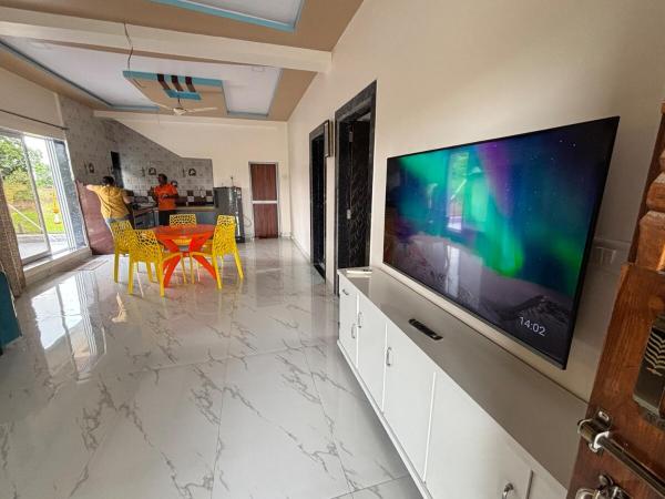 Private Villa in Parli hills, Réserver  Hôtels à Maharashtra avec piscine, Piscine