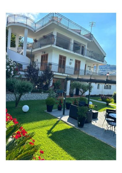 Exclusive Villa with Pool Near Monreale, Réserver  Hôtels avec piscine à Monreale, Piscine