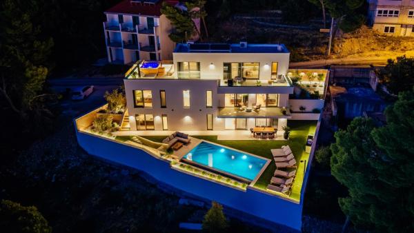 Villa Harmony Brela, Buchen Sie  Hotels in Gespanschaft Split-Dalmatien mit Parkplatz, Parkplätze