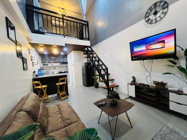 Homey Hideout- Athena and Noah Units, Prenota  Hotel a Luzon con parcheggio, Parcheggio