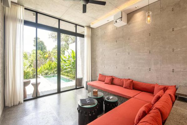 Stylish Modern 2BR Villa, Enclosed Living, Canggu, Prenota  Canggu Badung