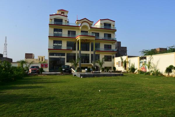 The Karni Bagh, Réserver  Hôtels à Maharashtra avec piscine, Piscine