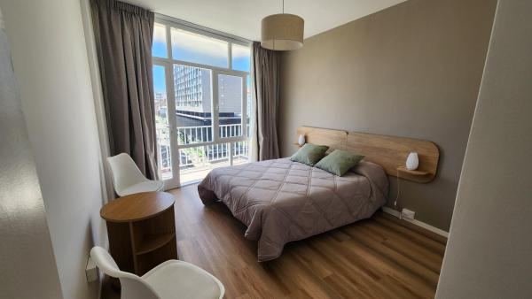 Hermosos Departamentos en Mar del Plata en el Centro La Perla a 2 cuadras de la playa, costa y peatonal, uno con balcón y vista al mar y otro interno, Prenota  La Perla 