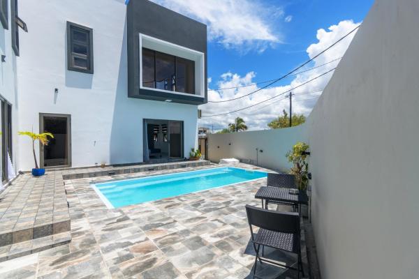 Peaceful Villa by Oceanaxe Holidays, Prenota  Hotel con piscina a Mauritius Costa Nord, Piscina