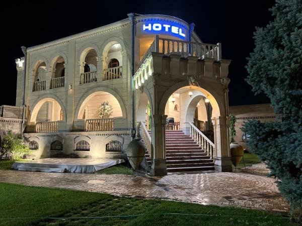 Villa de Monte Armo, Prenota  Hotel a Parakar con parcheggio, Parcheggio