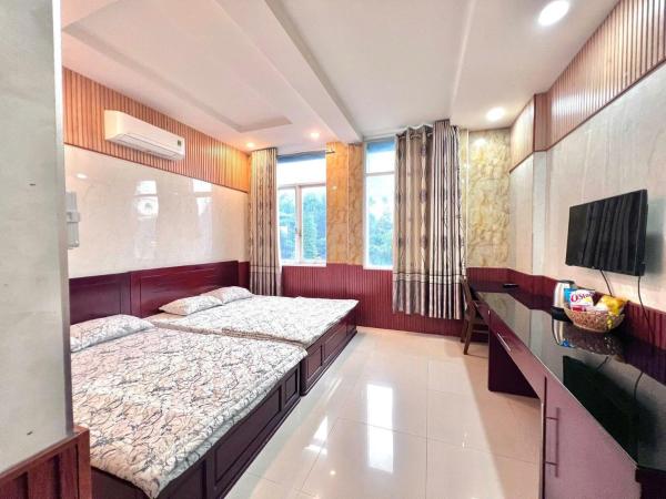 Khách Sạn Long Khánh View Đẹp Đồng Nai, Prenota  Hotel a Dong Nai con piscina, Piscina