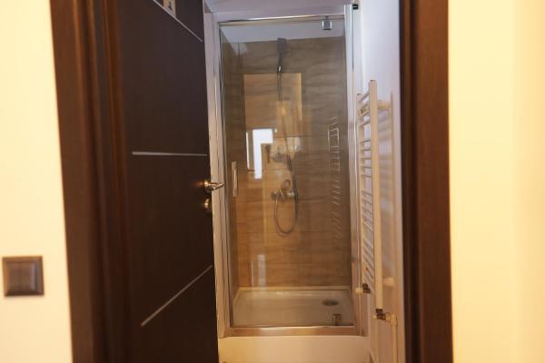 Hotel Mina, Reserva ahora  Hoteles en Dolj con aparcamiento, Aparcamiento