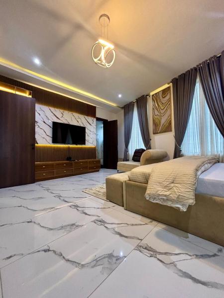 Victoria Lux, Buchen Sie  Hotels in Lagos mit Parkplatz, Parkplätze