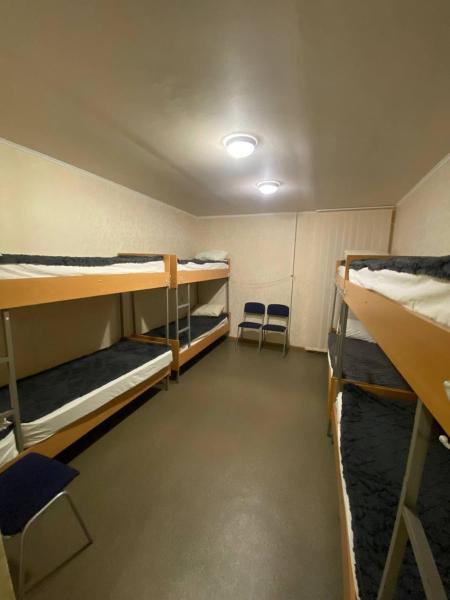 Хостел у Антоніни, Buchen Sie  Hotels in Oblast Dnipropetrowsk mit Parkplatz, Parkplätze
