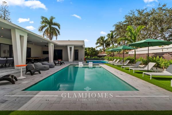 Miami Ultra Villa w Pool Movie Theater Pickle Ball, Buchen Sie  Hotels in Golden Glades mit Pool, Schwimmbad