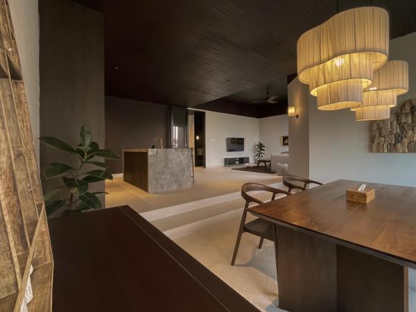 Kris Nakula Villa, Buchen Sie  Hotels mit Pool in Badung, Schwimmbad