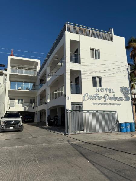 Hotel Cuatro Palmas, Buchen Sie  Hotels in Sonora mit Parkplatz, Parkplätze
