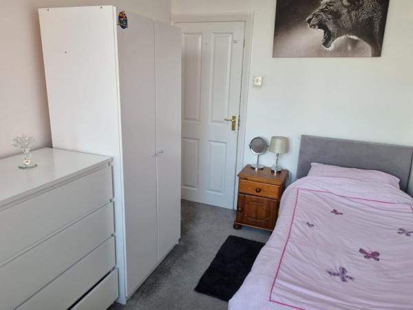 Single room in Bournemouth for female Charminster, Réserver  Bournemouth Dorset