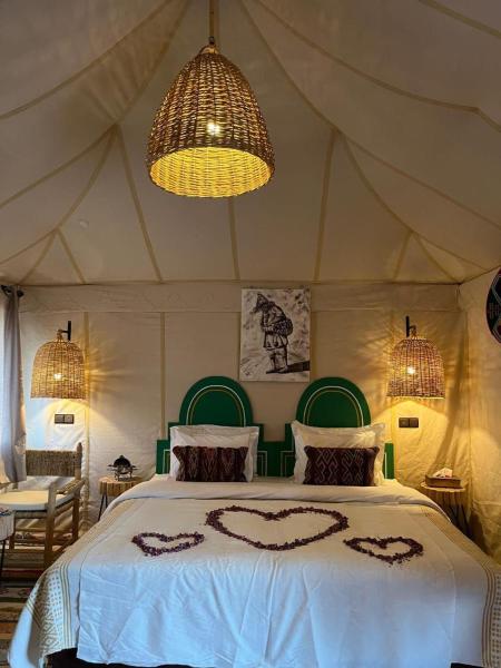 Lunanir lodge Camp, Buchen Sie  Hassilabied Ksar es Souk