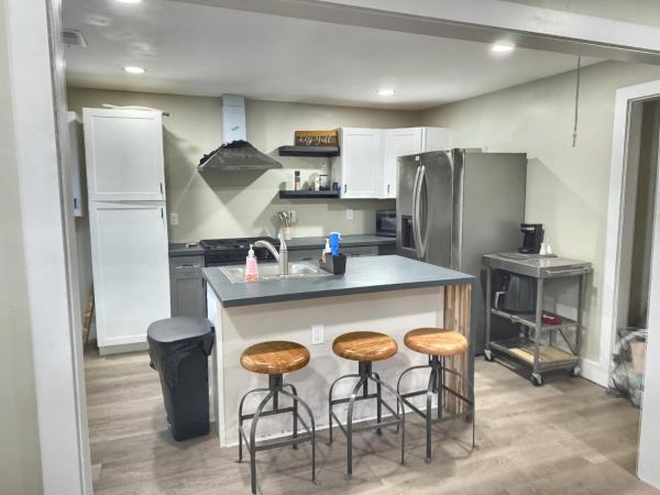 Peach City Suites, Buchen Sie  Hotels in Atlanta mit Parkplatz, Parkplätze