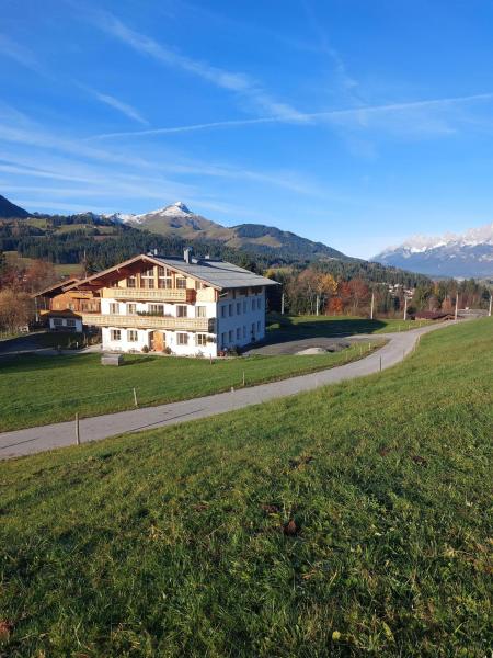 Ferienwohnungen Grünbichl, Prenota  Hotel a Tirolo con parcheggio, Parcheggio