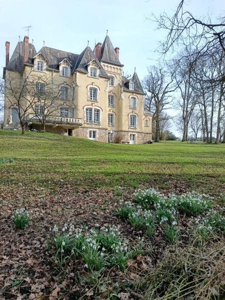 Château de Villechauvon, Prenota  Vatan 