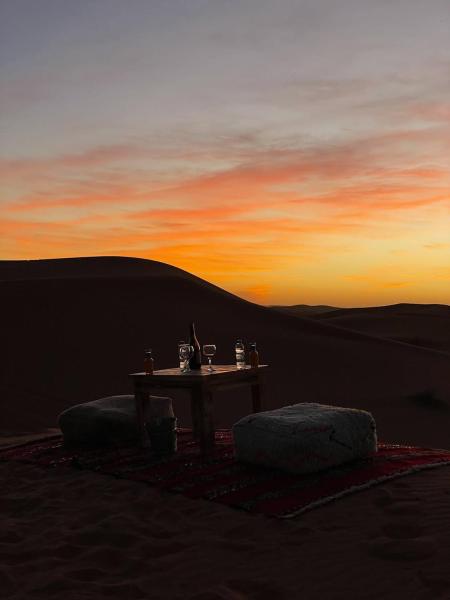 Anssuf merzouga luxury camp, Prenota  Merzouga Al-Rashidiyya