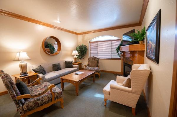 Family Zermatt 2BR Villa with Kitchen & Pool Near Park City Ski Resorts - 7072, Buchen Sie  Mound City Utah