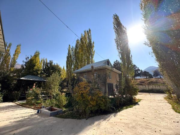 Bogishamol Homestay, Gelon Village, Prenota  Hotel a Kashkadarya region con parcheggio, Parcheggio
