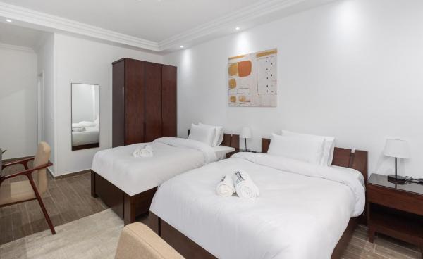 Warm & Bright Stay Heart of New Cairo, Prenota  Hotel a Cairo Governorate con parcheggio, Parcheggio