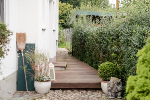 Ferienwohnung Kleine Auszeit in Dillingen an der Donau, Book  Bavaria Hotels with a Parking, Parking
