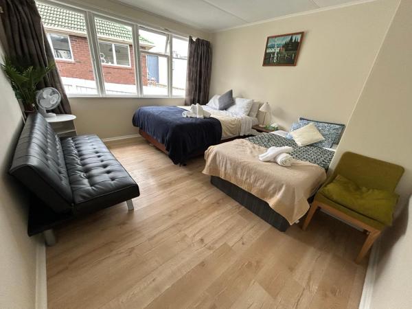 Northcote Holiday Home Rooms, Buchen Sie  Hotels in Nordinsel mit Parkplatz, Parkplätze