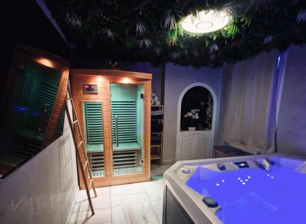 Villa 8 personnes Saint-Gilles, Réserver  Hôtels à Camargue avec parking, Parking