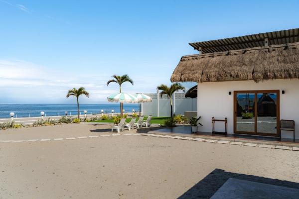 Balay Angkan Beachfront Villas Zambales, Prenota  Hotel con piscina a Cabangan, Piscina