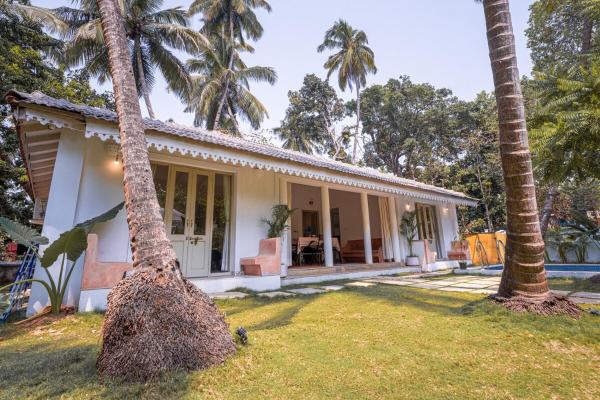 Gossip Villa- Anjuna Beach-3Bhk PVT Pool by Artios, Réserver  Hôtels à Maharashtra avec piscine, Piscine