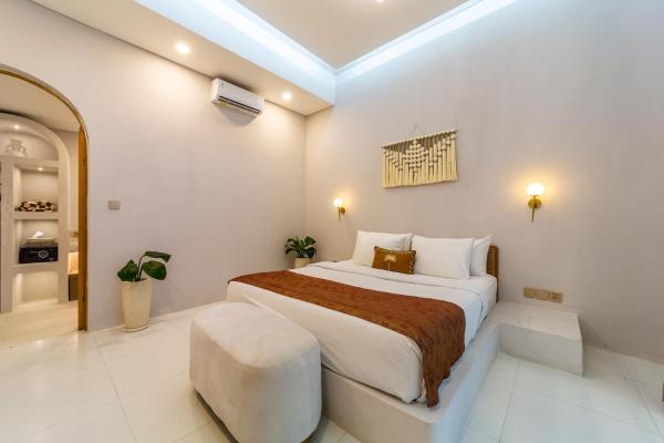 Luxe Private Room 1 at Villa Ahana By Orivista, Buchen Sie  Hotels mit Pool in Badung, Schwimmbad