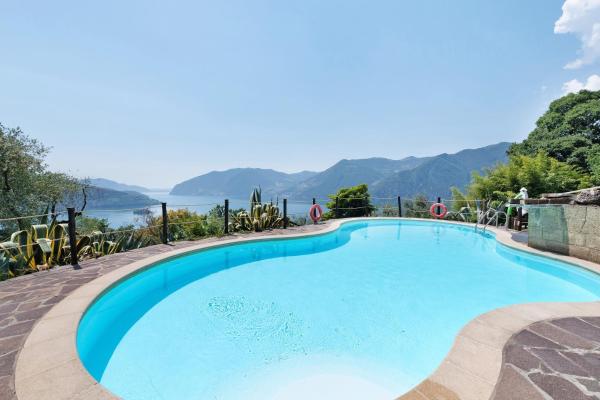 Agriturismo El Giardì, Buchen Sie  Hotels mit Pool in Iseosee, Schwimmbad